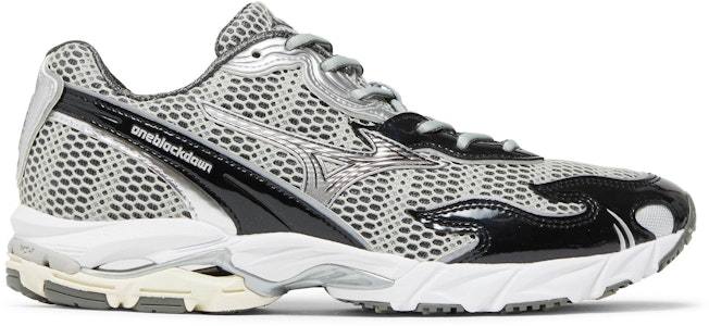 Mizuno One Block Down x Flame Wave 'Onyx' Sepatu Hitam D1GD232703 Buy Mizuno One Block Down x Flame Wave 'Onyx' Sepatu Hitam D1GD232703