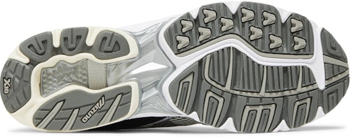 Mizuno One Block Down x Flame Wave 'Onyx' Sepatu Hitam D1GD232703 Shop Mizuno One Block Down x Flame Wave 'Onyx' Sepatu Hitam D1GD232703