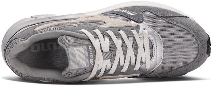 Mizuno Pi 復古 舒適百搭 耐磨透氣 低筒 跑步鞋 男女同款 灰白 Shop Mizuno Pi 復古 舒適百搭 耐磨透氣 低筒 跑步鞋 男女同款 灰白