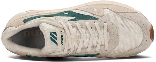 Mizuno Pi Retro Low 'Putih Hijau' D1GH2323-04 Lookbook Mizuno Pi Retro Low 'Putih Hijau' D1GH2323-04