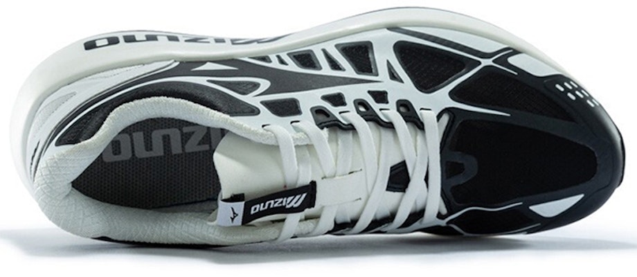 Mizuno PI Mono Hitam/Putih D1GH201204 Lookbook Mizuno PI Mono Hitam/Putih D1GH201204