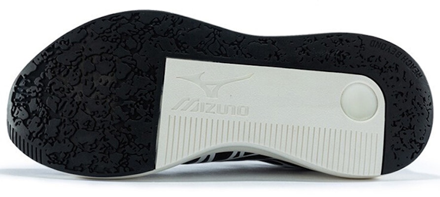 Mizuno PI Mono Hitam/Putih D1GH201204 Purchase Mizuno PI Mono Hitam/Putih D1GH201204
