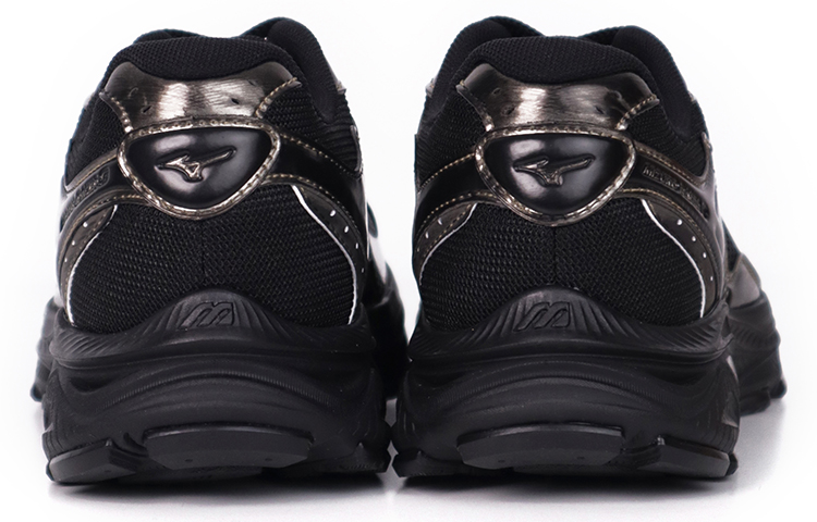 Purchase 미즈노 레이서 S '블랙 실버' D1GH223521