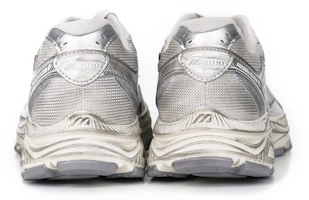 Shop Mizuno Racer S 'White Metallic Silver' D1GH223518