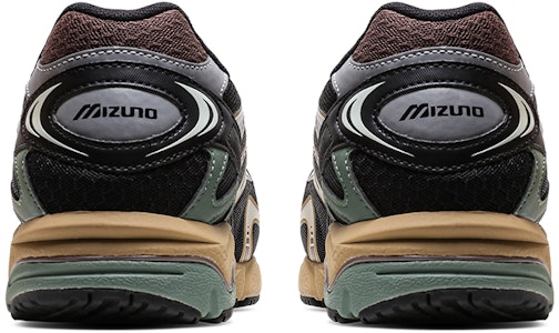 Mizuno 復古潮流機能防滑耐磨包覆性支援 高筒休閒跑鞋 異性同款 黑色 Shop Mizuno 復古潮流機能防滑耐磨包覆性支援 高筒休閒跑鞋 異性同款 黑色