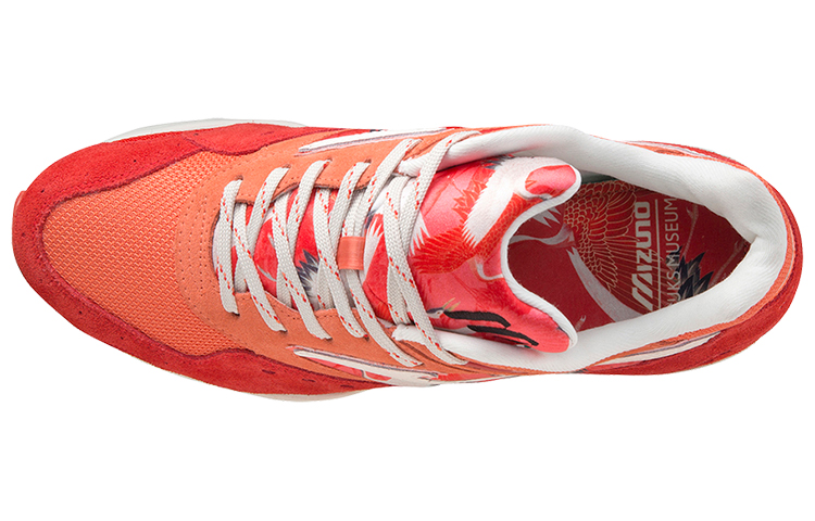 Lookbook Mizuno Rijksmuseum x Contender 'Red Comfort Nanmi' D1GG210301
