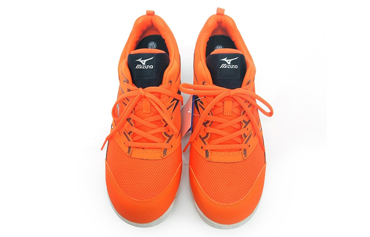 Lookbook Sepatu Lari Mizuno Low 'Oranye' F1GA201054