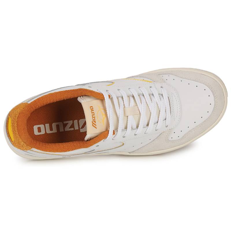 Shop Mizuno Skateboard Low 'Beige' D1GA238501