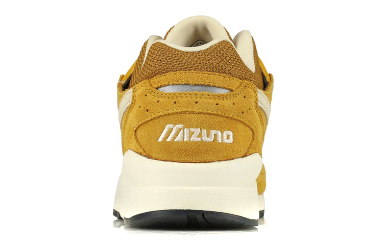 Shop Mizuno Sky Medal 'Mostaza' D1GA192455