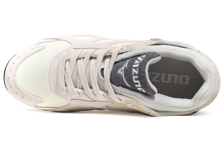 Shop Mizuno Sky Medal Premium ''Blanc Turbulence'' D1GA217102
