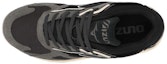 Lookbook Mizuno Sky Medal S 'Kelabu Hitam Putih' D1GA213209