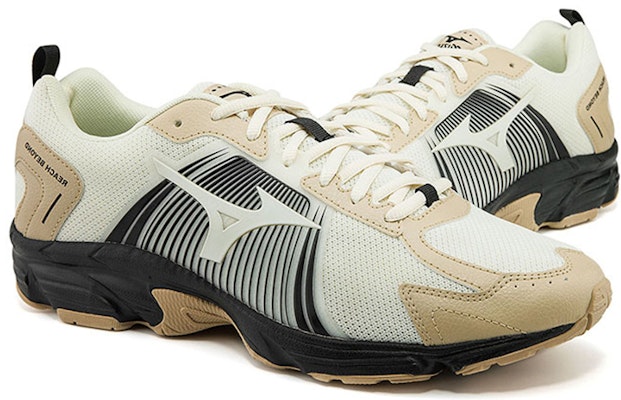 Mizuno Spark CN 2 'Hitam Putih Krim' D1GH213202 Order Mizuno Spark CN 2 'Hitam Putih Krim' D1GH213202