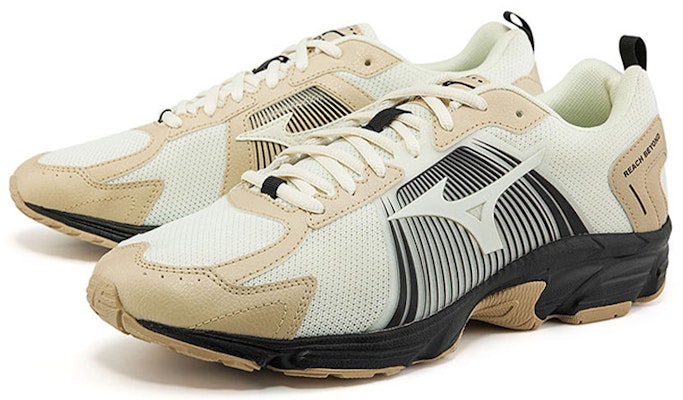 Mizuno Spark CN 2 'Hitam Putih Krim' D1GH213202 Lookbook Mizuno Spark CN 2 'Hitam Putih Krim' D1GH213202