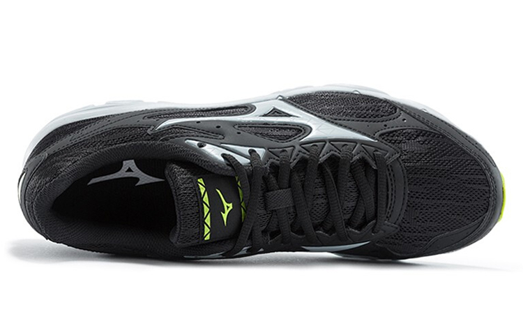 Lookbook Mizuno Spark 3 Noir/Blanc K1GR180323