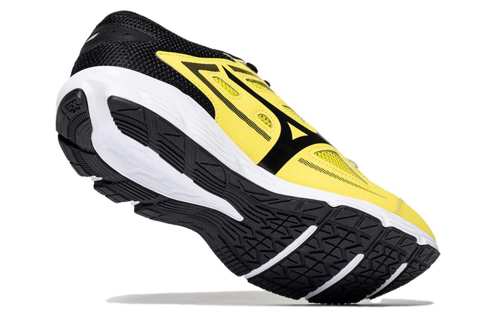 Lookbook 미즈노 스파크 7 '옐로 블랙' (Mizuno seupakeu 7 'Yello Beullaek') K1GA220309