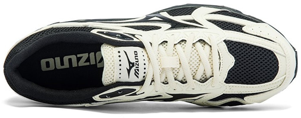 Mizuno Spark Cn Hitam/Putih D1GH221207 Lookbook Mizuno Spark Cn Hitam/Putih D1GH221207