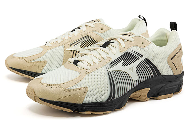Lookbook Mizuno Spark CN 2 Noir Blanc Crème D1GH213202