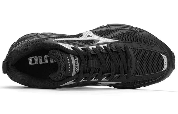 Lookbook Mizuno Speed 防滑耐磨 低筒 跑步鞋 男女皆宜 黑色