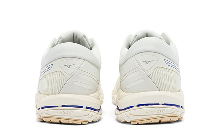 Shop ミズノ ウェーブストリーム2 クリーム (Mizuno U~ēbusutorīmu 2 Kurīmu) J1GC211986