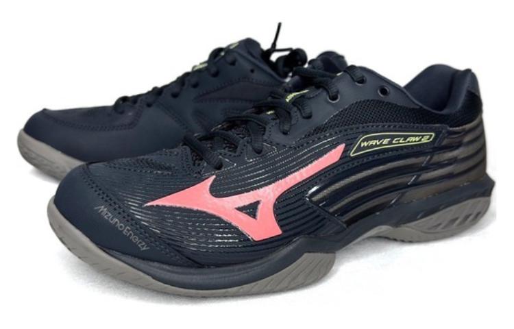 Lookbook Mizuno Wave Claw 2 Lebar 'Vulcan Candy Coral' Sepatu Olahraga 71GA211025
