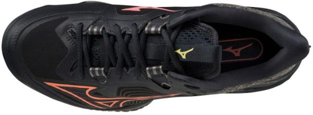Mizuno Wave Claw Neo 2 'Vulcan Candy Coral' Sneakers Olahraga Wanita 71GA227025 Lookbook Mizuno Wave Claw Neo 2 'Vulcan Candy Coral' Sneakers Olahraga Wanita 71GA227025