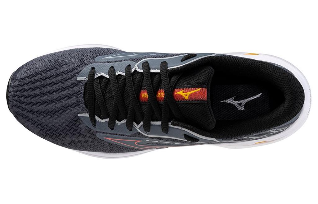 Lookbook 美津浓 Wave Equate 8 舒適百搭 減震耐磨 低幫 跑步鞋 男款 灰紅黑