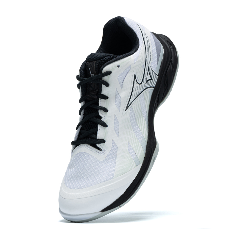 Lookbook Mizuno Wave Fang EL 2 Wide 'Putih Hitam' 71GA242302