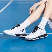 Mizuno Wave Fang EL 2 Wide 'Putih Hitam' 71GA242302 Details for Mizuno Wave Fang EL 2 Wide 'Putih Hitam' 71GA242302