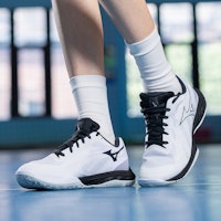 Mizuno Wave Fang EL 2 Wide 'Putih Hitam' 71GA242302 1