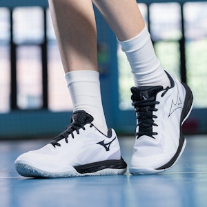 美津濃 Wave Fang EL 2 寬楦版 '白黑' 71GA242302 1