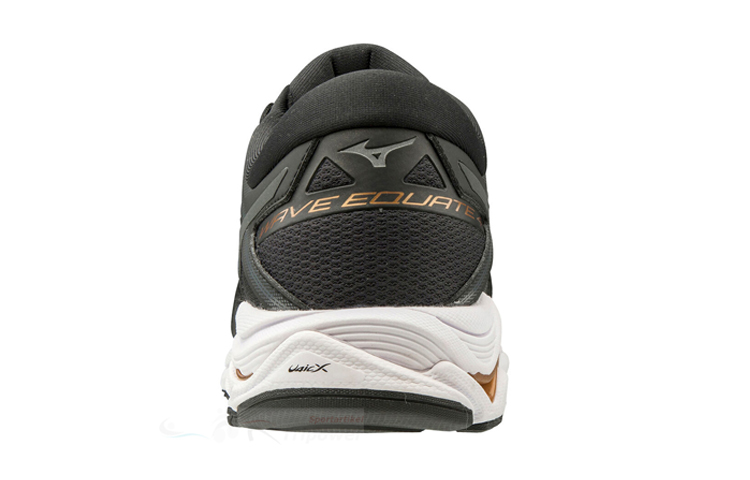 Lookbook Mizuno Wave Inspire 16 ''Zwart Wit Oranje'' Sneakers. J1GC204409