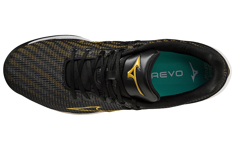 Lookbook Mizuno Wave Light Revolan Pro ''Zwart Goud'' 11GT220150