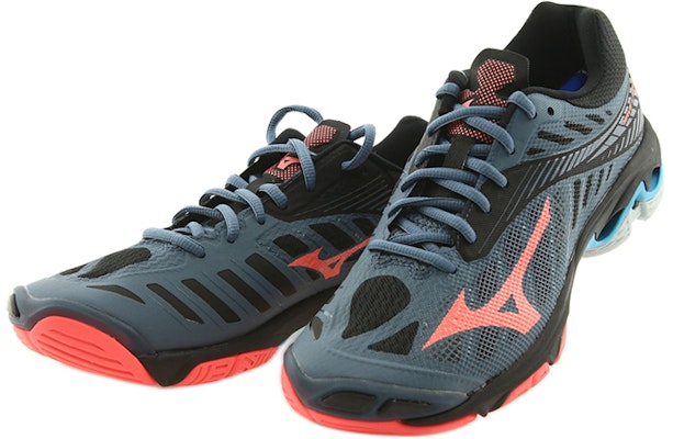 Mizuno Wave Lightning Z4 'Hitam Merah' V1GC180065 Lookbook Mizuno Wave Lightning Z4 'Hitam Merah' V1GC180065