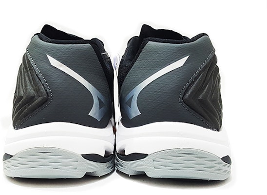 Mizuno Wave Lightning Z5 'Putih Hitam' V1GA190004 Lookbook Mizuno Wave Lightning Z5 'Putih Hitam' V1GA190004