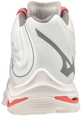 Mizuno Wave Lightning Z6 Mid 'Putih Oranye' V1GC200555 Lookbook Mizuno Wave Lightning Z6 Mid 'Putih Oranye' V1GC200555