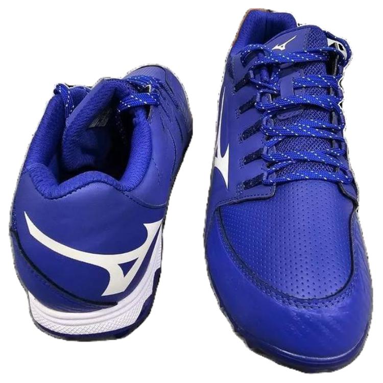 Lookbook Mizuno Wave Lightrevo Sepatu Olahraga 11GP222172