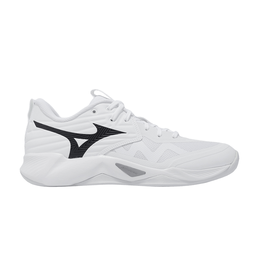 Mizuno Wave Momentum Pro 'White Black'