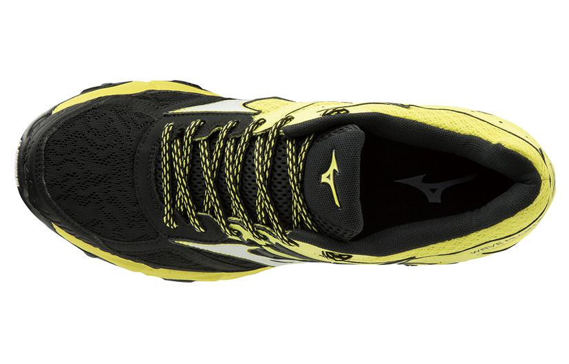 Lookbook 美津浓 Wave Mujin 5 輕便透氣跑步鞋 黑黃