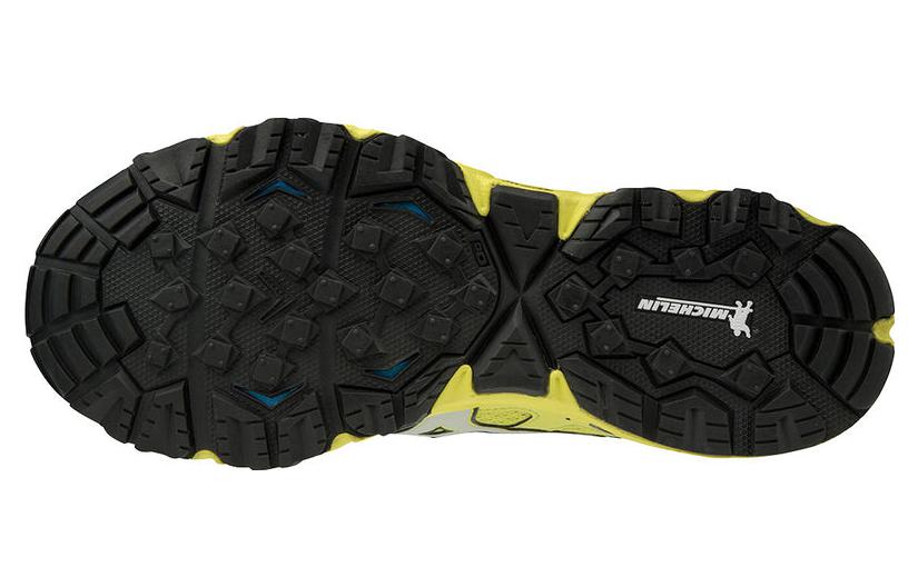 Shop 美津浓 Wave Mujin 5 輕便透氣跑步鞋 黑黃