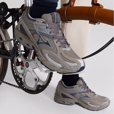 Mizuno WAVE ORION 舒適百搭 低筒 生活休閒鞋 男女同款 灰褐色 Sizing Mizuno WAVE ORION 舒適百搭 低筒 生活休閒鞋 男女同款 灰褐色