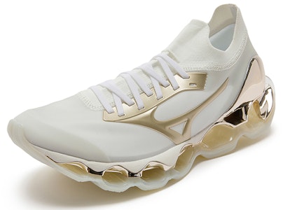 Mizuno Wave Prophecy Hajime Sorayama Emas Sampanye D1GA212504 Order Mizuno Wave Prophecy Hajime Sorayama Emas Sampanye D1GA212504