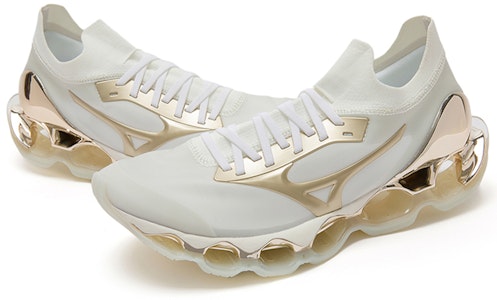 Mizuno Wave Prophecy Hajime Sorayama Emas Sampanye D1GA212504 Lookbook Mizuno Wave Prophecy Hajime Sorayama Emas Sampanye D1GA212504