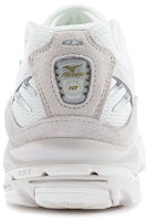 美津浓 Wave Rider 10 '米金' D1GA203049 Shop 美津浓 Wave Rider 10 '米金' D1GA203049