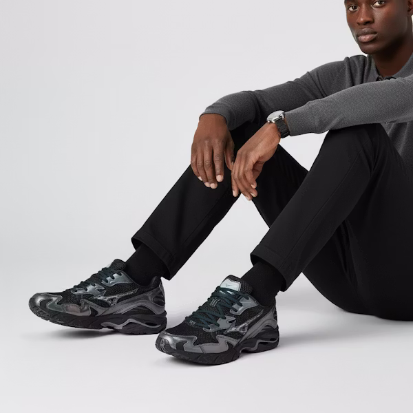 Mizuno Wave Rider 10 ''Hitam Pasir Kelabu Metalik'' D1GA243108 Order Mizuno Wave Rider 10 ''Hitam Pasir Kelabu Metalik'' D1GA243108