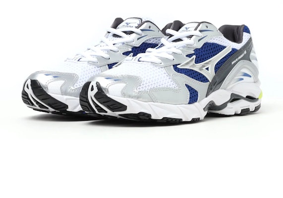 Mizuno Wave Rider 10 'Putih Perak Biru' D1GA210406 Lookbook Mizuno Wave Rider 10 'Putih Perak Biru' D1GA210406