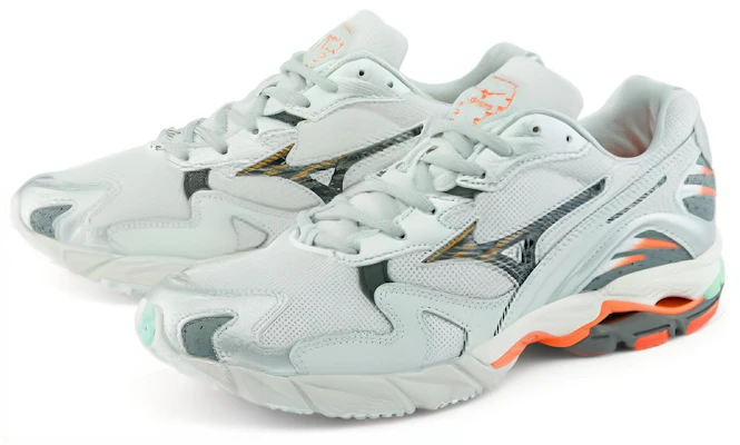 Mizuno Wave Rider 10 Ringan Tahan Haus Putih Jingga D1GA210305 Lookbook Mizuno Wave Rider 10 Ringan Tahan Haus Putih Jingga D1GA210305