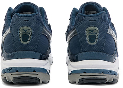 Mizuno Wave Rider 10 Premium 'Navy' Sepatu Olahraga Pria D1GA218203 Shop Mizuno Wave Rider 10 Premium 'Navy' Sepatu Olahraga Pria D1GA218203