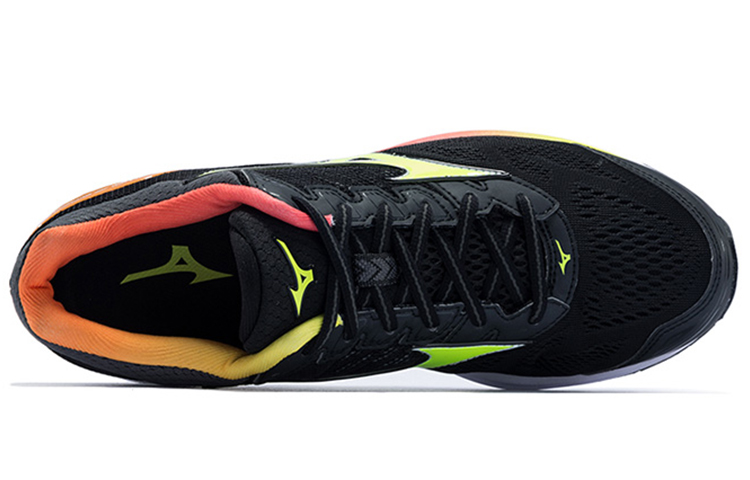 Lookbook Mizuno Wave Rider 21 ''Zwart'' J1GC180844