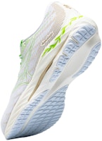Sneakers Mizuno Wave Rider 26 'Putih Hijau' J1GC225701 Lookbook Sneakers Mizuno Wave Rider 26 'Putih Hijau' J1GC225701