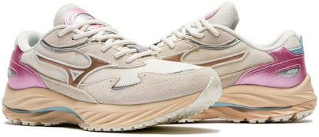 Mizuno Wave Rider Beta 'Kosei Pack' Sepatu Lari D1GA242701 Lookbook Mizuno Wave Rider Beta 'Kosei Pack' Sepatu Lari D1GA242701